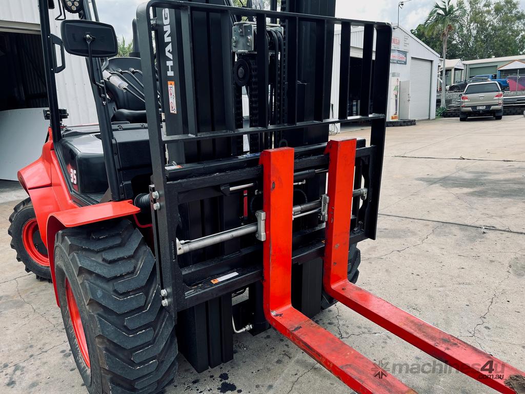 Hangcha 3.5t 4WD Forklift CPCD35 - 4.3m Triplex 3 Speed Diesel Wet Brake System
